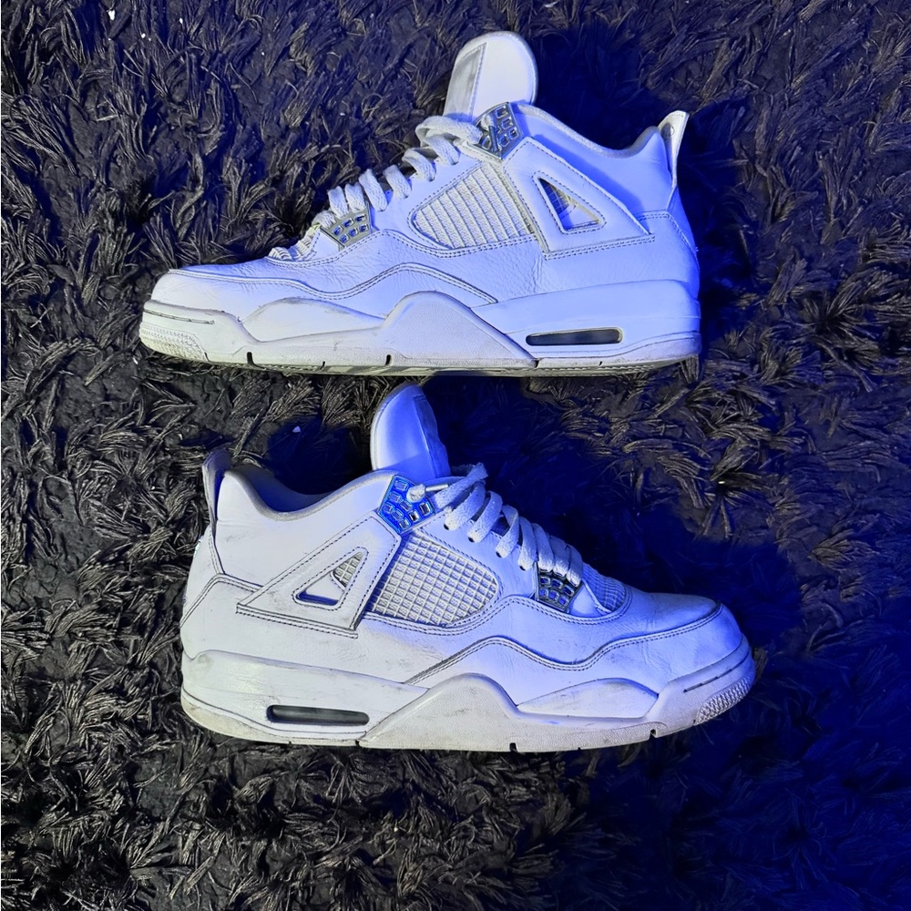 Jordan 4 Pure Moneys